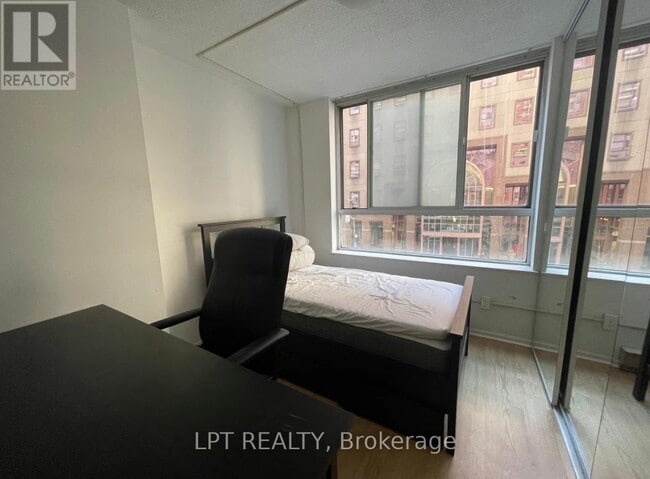 Photo - 717 Bay St. Unit 306