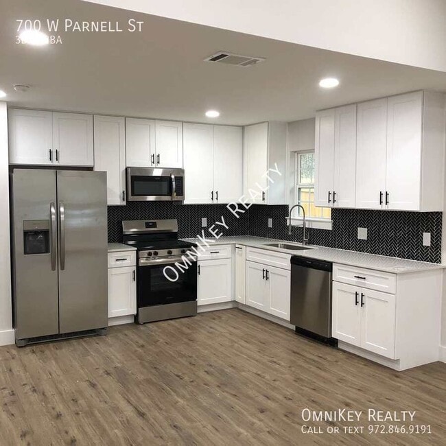 Photo - 700 W Parnell St