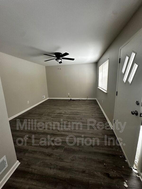 Photo - 61 E New York Ave