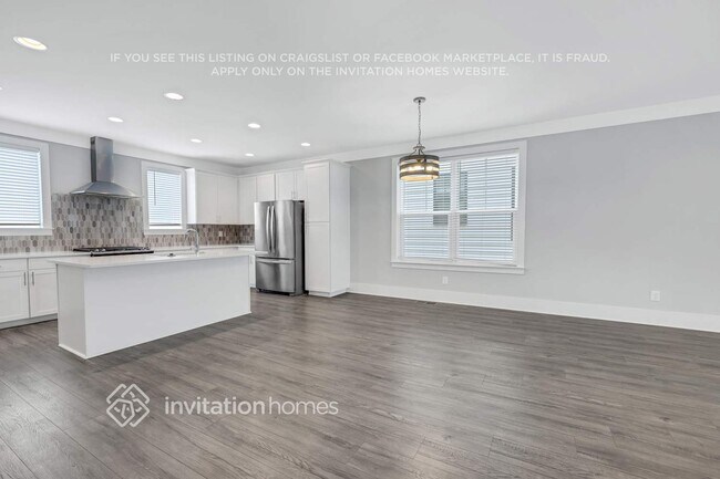 Photo - 240 Founders Ln