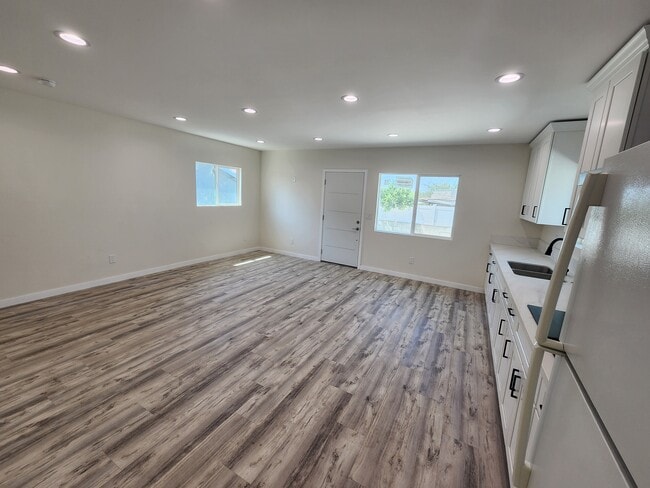 Building Photo - 14117 Weidner St Rental