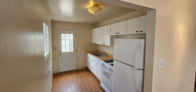 Photo - Live Large in a Cozy Retreat! Private Back...