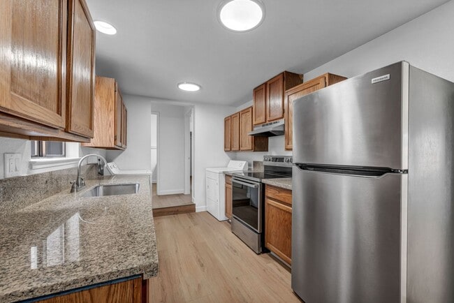 Building Photo - 737 16th St Unit 735 Rental