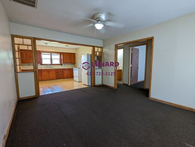 Photo - 723 E College St