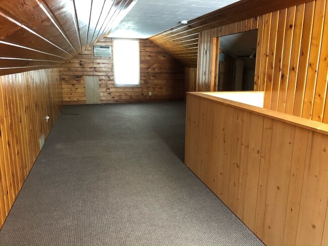 Photo - 410 Malin St