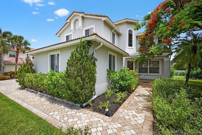 11587 Manatee Bay Ln