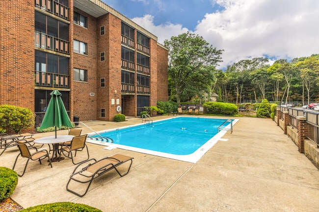 Gardencrest Apartments