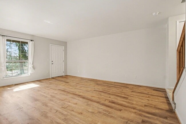 Photo - 125 Commons Cir Unit 14