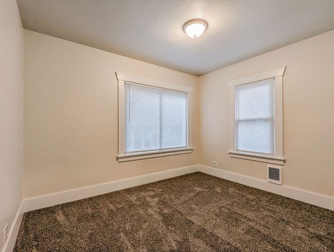 Photo - **Move-In Special** Charming & Recently updated 2 bed, 1 bath home!