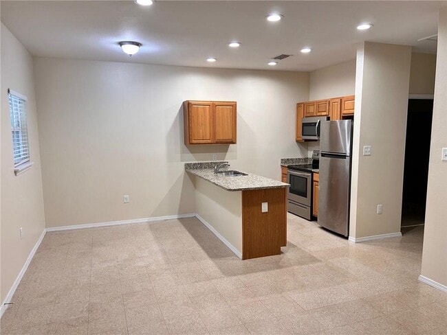 Photo - 5640 Mounthill Ct