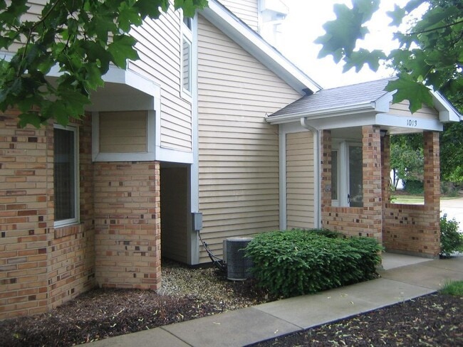 Photo - 1013 Courtland Dr