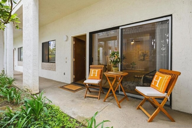 8320 Regents Rd Unit 1I