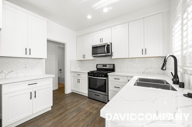 Photo - 2216 S Marvin Ave Unit 2216