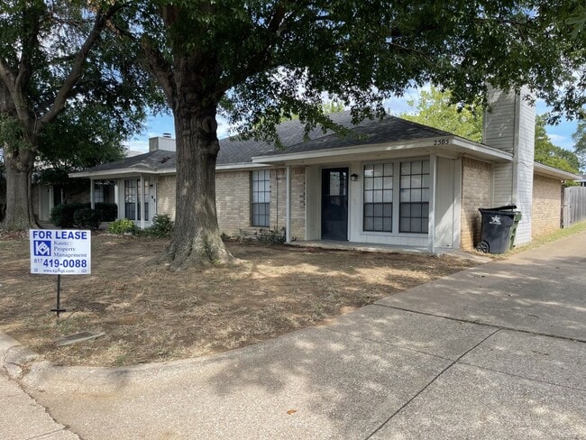 Building Photo - 2505 Indigo Ln