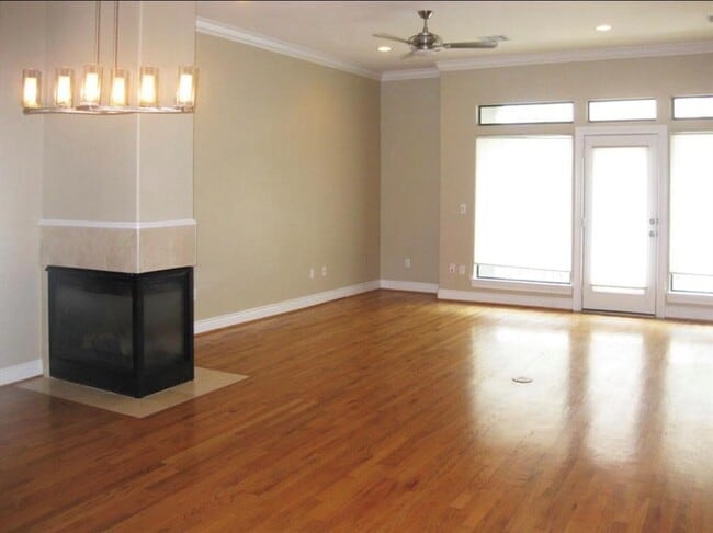 Photo - 1623 Stuart St