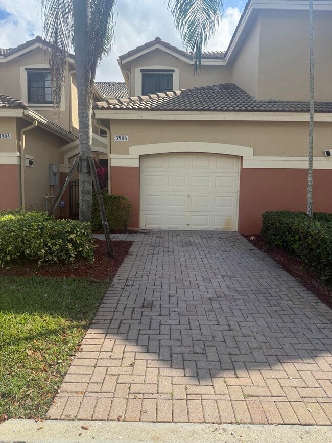 Photo - 3906 Cherry Ln