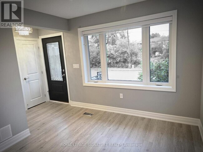 Photo - 141 Phillip Ave