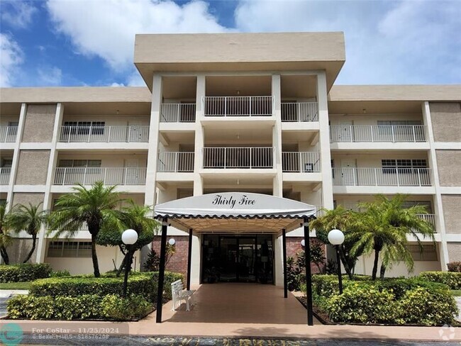 Building Photo - 3151 S Palm Aire Dr Unit 104 Rental