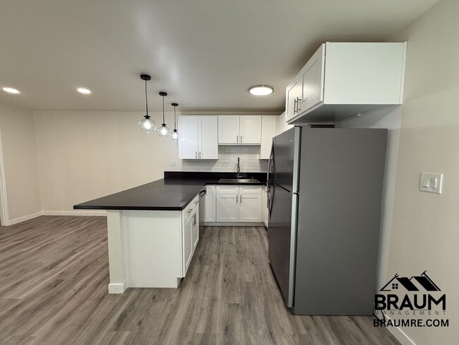 Photo - 5611 Fulcher Ave Unidad 3