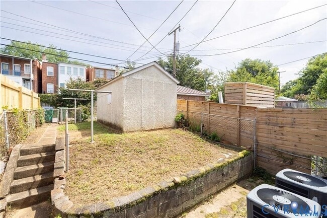 Photo - 2302 Maplewood Ave