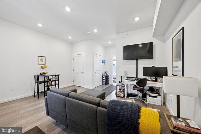 Photo - 1617 Ridge Ave Unit D