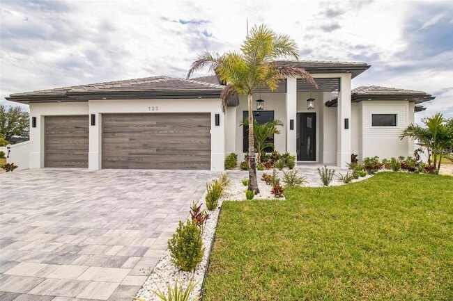 Photo - 123 SW 35th Ave House