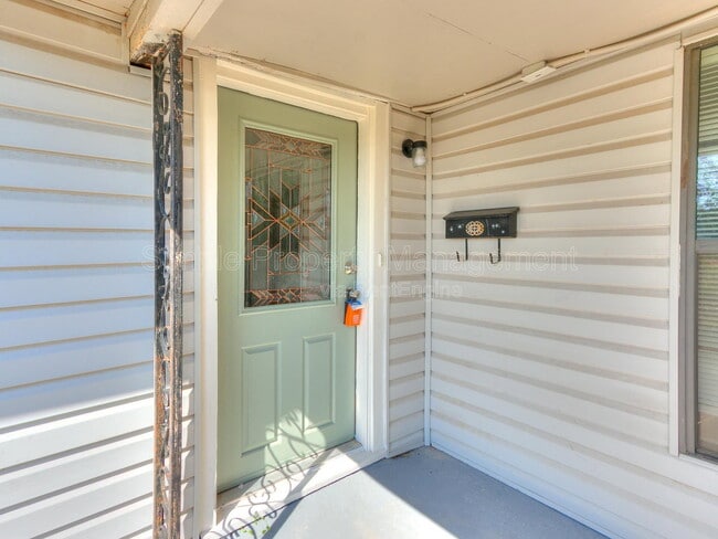 Photo - 9706 N Garnett Dr