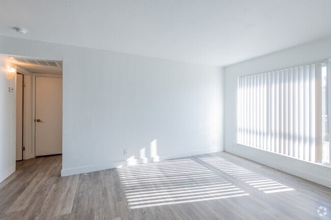 1BR, 1BA