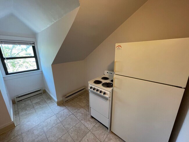 Photo - 129 N Homewood Ave Unit 129 N. Homewood Ave. #3