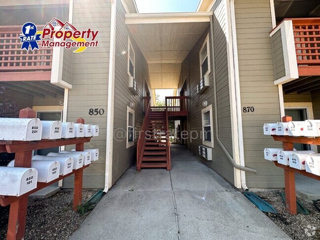 Building Photo - 850 W Belmont Cir Unit #101 Rental