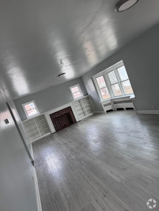 Building Photo - 519 N Evans St Unit Rear Rental