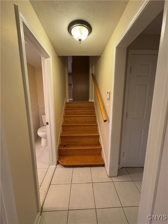 Photo - 215 Locksley Rd