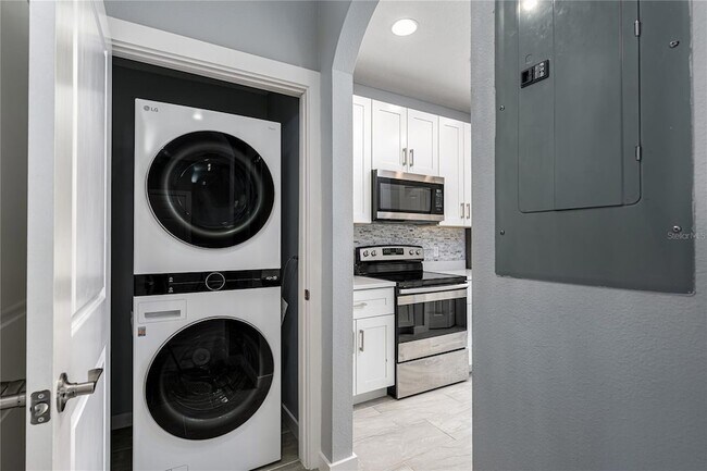 Photo - 208 Cape Harbour Loop