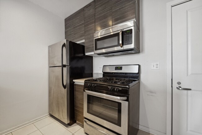 Photo - 30 E Roosevelt Rd