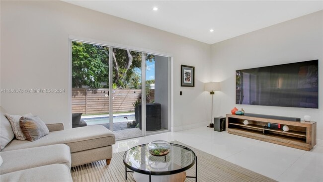 Photo - 2795 SW 31st Ave