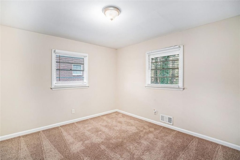 Photo - 226 Collum St NW