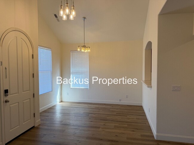 Photo - Beautiful 3 bedroom home in Greenfield