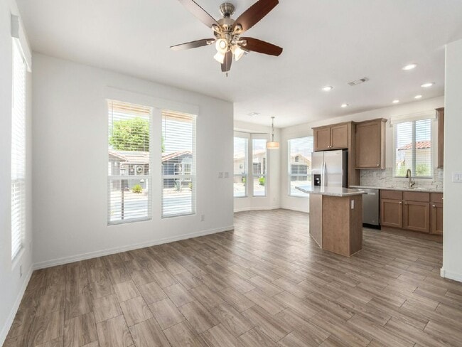 Photo - 3301 S Goldfield Rd