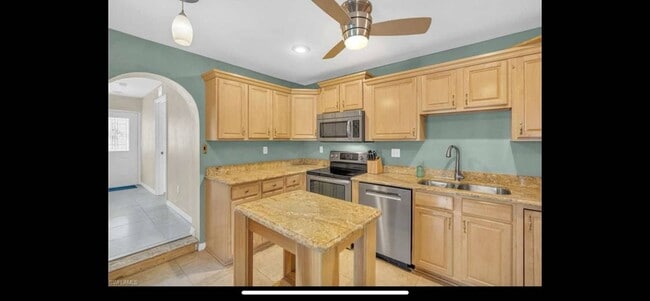 Building Photo - 27101 Sun Aqua Ln Rental