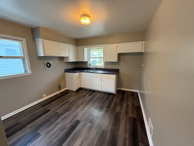 Photo - 5351 N 83rd St Unit upper duplex