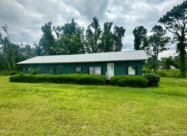 Building Photo - 3 Bed/2 Bath House