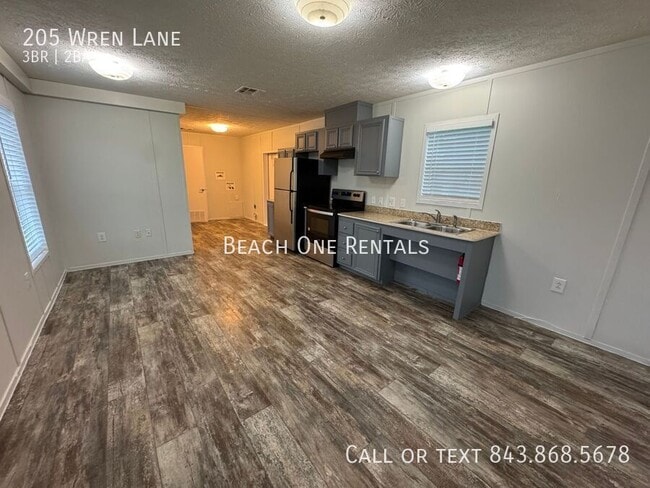 Photo - 205 Wren Ln