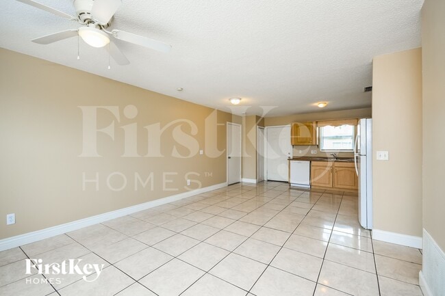 Photo - 714 Camel Ct