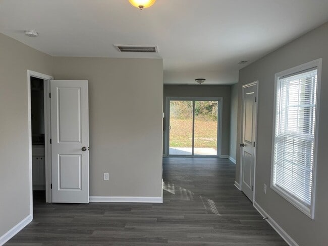 Photo - 507 E Mills Dr