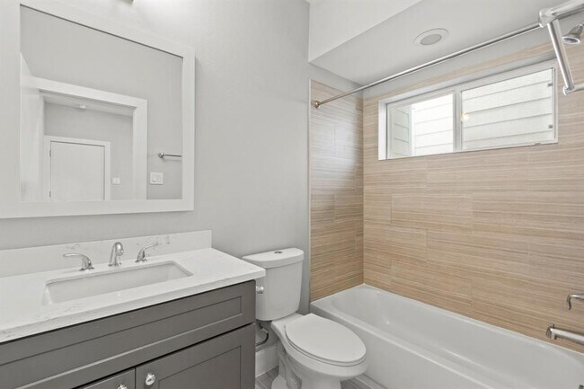 Photo - 2627 Hutchins St