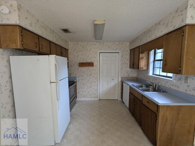 64 Kelly Ln