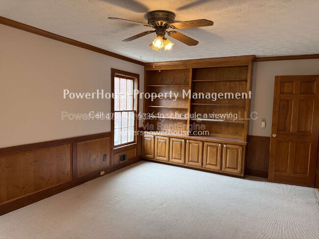 Photo - 3209 Henderson Walk