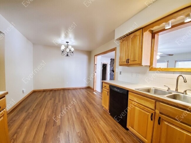 Photo - 1116 Juniper Ct