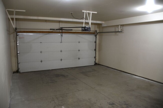 Photo - 300 5th Ave W Unit 300 5th Ave
