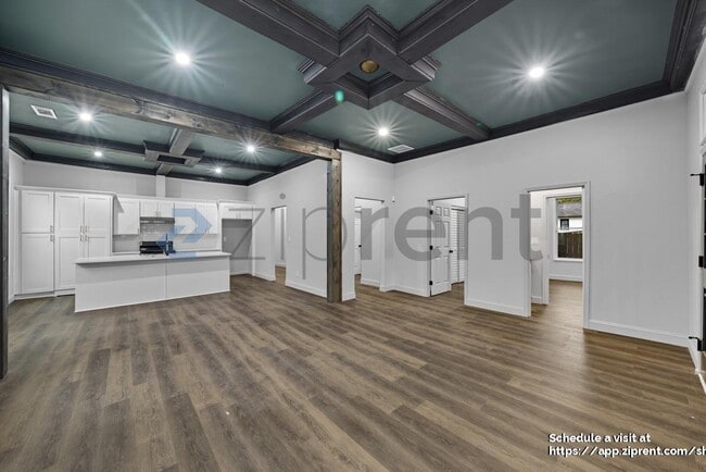 Photo - 981 Metropolitan Pkwy SW